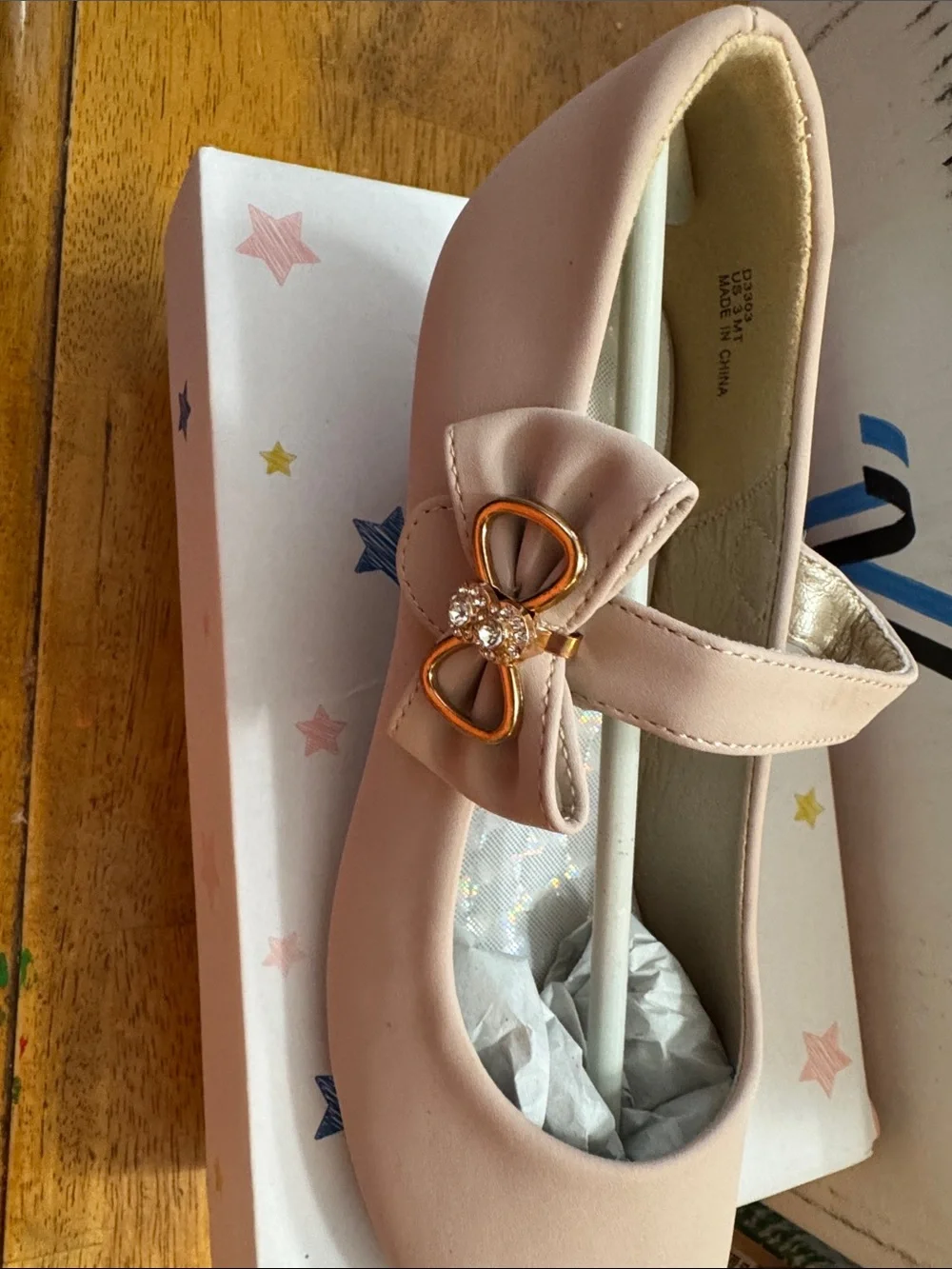 Annie Pink and White Shoe Gift Note